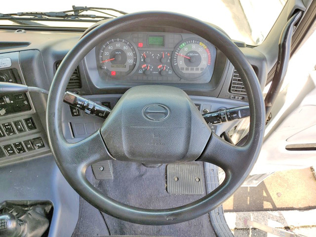 日野プロフィアトレーラーヘッド（トラクターヘッド）大型（10t）[写真36]