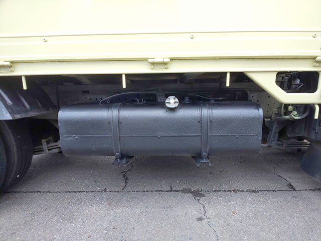 日野デュトロ平ボディ小型（2t・3t）[写真16]