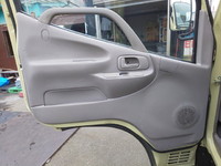 日野デュトロ平ボディ小型（2t・3t）[写真26]