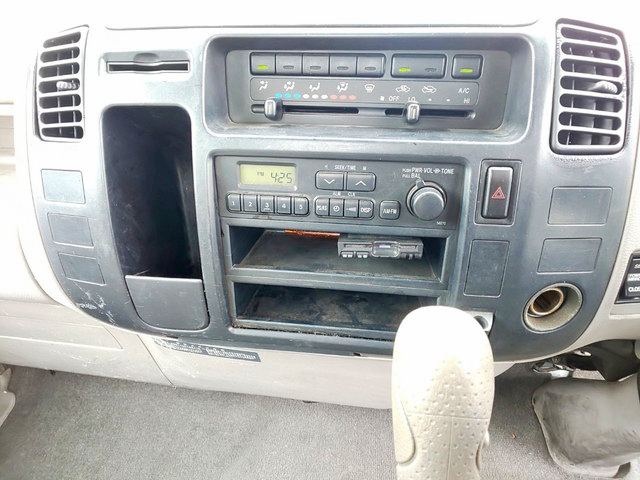 日野デュトロ平ボディ小型（2t・3t）[写真34]