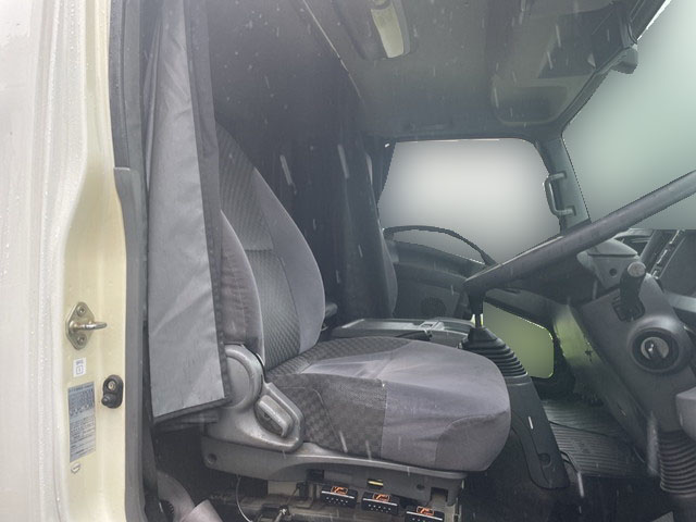 いすゞフォワードアルミブロック中型（4t）[写真13]