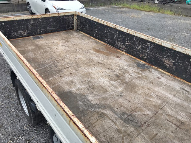 いすゞエルフ平ボディ小型（2t・3t）[写真10]