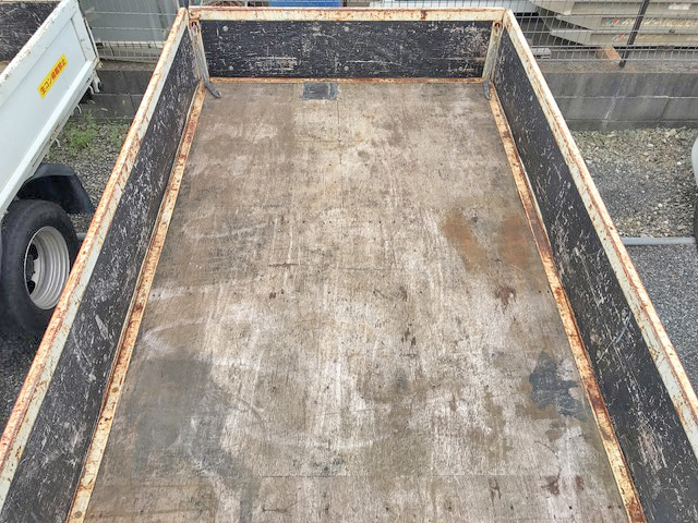 いすゞエルフ平ボディ小型（2t・3t）[写真11]