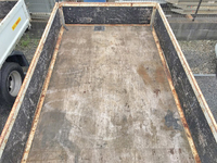 いすゞエルフ平ボディ小型（2t・3t）[写真11]