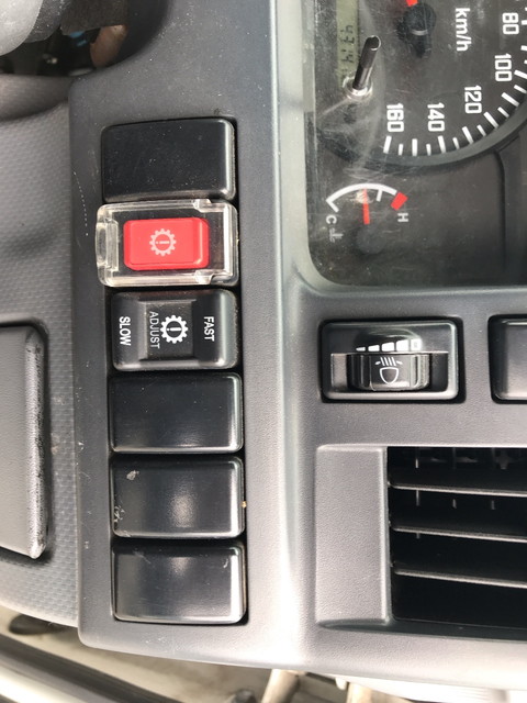 いすゞエルフ平ボディ小型（2t・3t）[写真34]