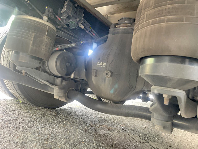 UDトラックスクオンアルミウイング大型（10t）[写真26]