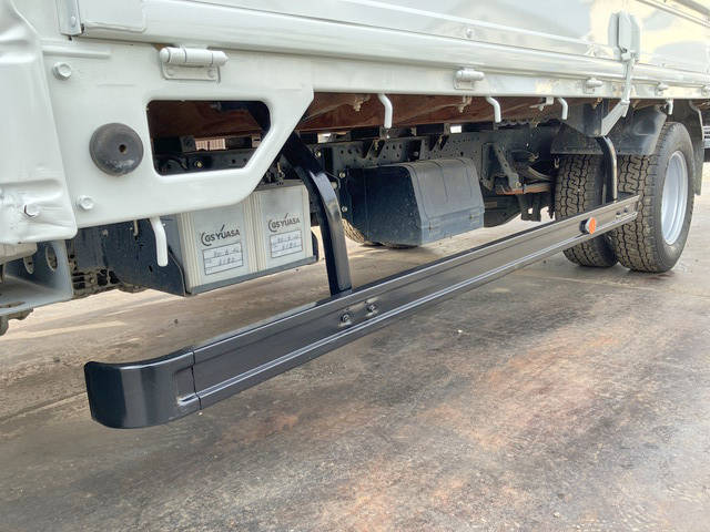 いすゞエルフ平ボディ小型（2t・3t）[写真17]