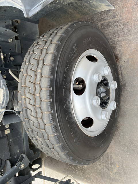 いすゞエルフ平ボディ小型（2t・3t）[写真19]