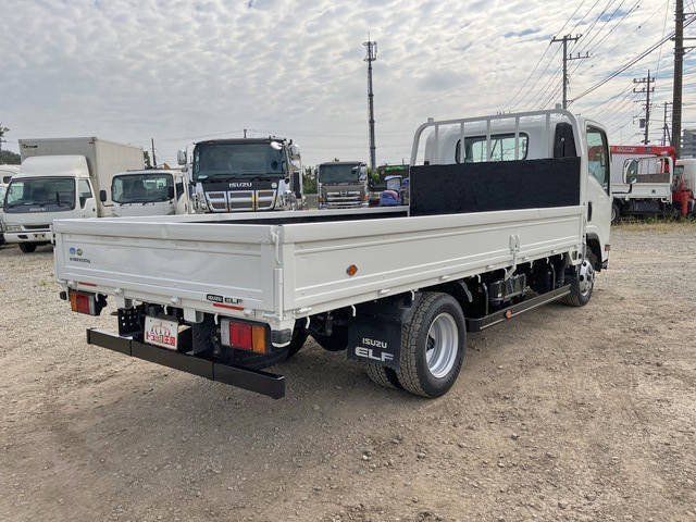 いすゞエルフ平ボディ小型（2t・3t）[写真02]