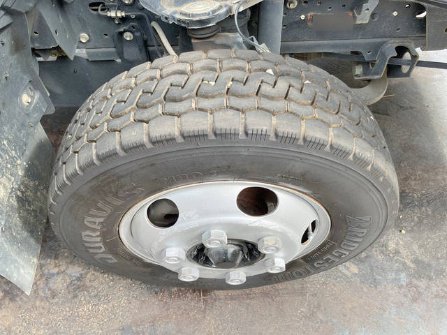 いすゞエルフ平ボディ小型（2t・3t）[写真20]