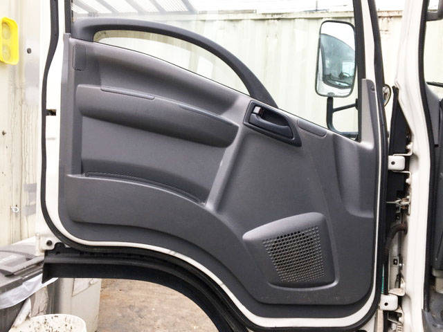 いすゞエルフ平ボディ小型（2t・3t）[写真26]