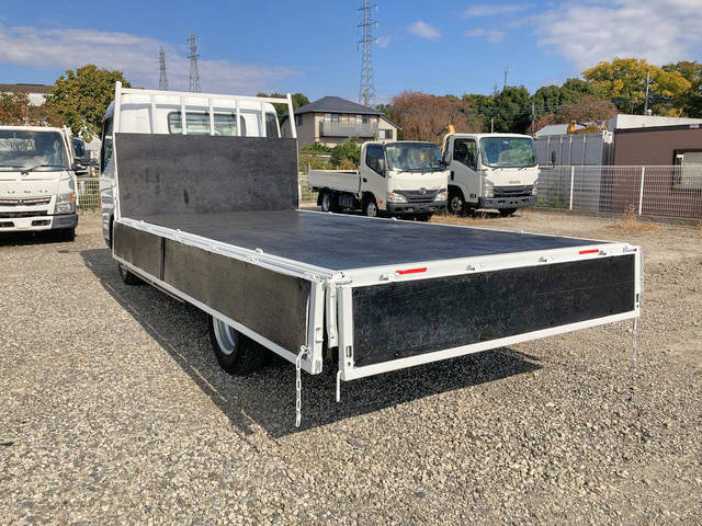 三菱ふそうキャンター平ボディ小型（2t・3t）[写真14]