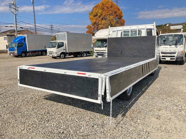 三菱ふそうキャンター平ボディ小型（2t・3t）[写真15]