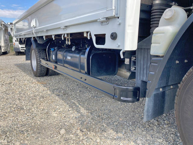 三菱ふそうキャンター平ボディ小型（2t・3t）[写真16]