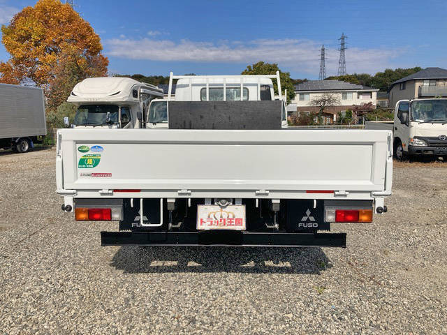 三菱ふそうキャンター平ボディ小型（2t・3t）[写真09]