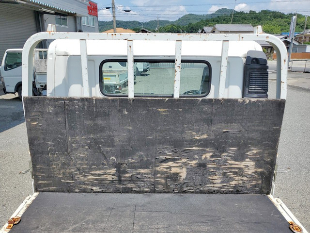日野デュトロ平ボディ小型（2t・3t）[写真11]