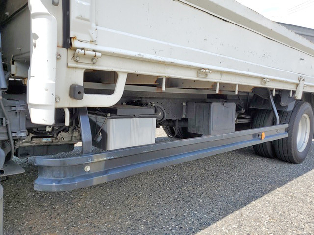 日野デュトロ平ボディ小型（2t・3t）[写真17]