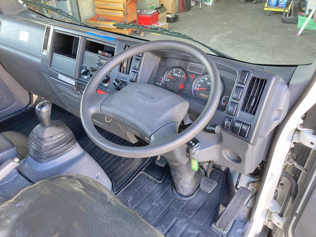 いすゞエルフ平ボディ小型（2t・3t）[写真29]