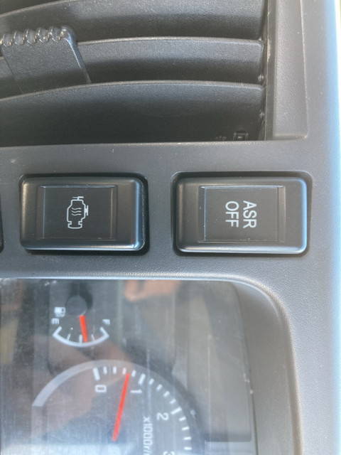 いすゞエルフ平ボディ小型（2t・3t）[写真35]