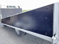 三菱ふそうキャンター平ボディ小型（2t・3t）[写真12]