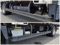 三菱ふそうキャンター平ボディ小型（2t・3t）[写真15]