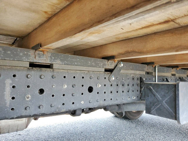 三菱ふそうキャンター平ボディ小型（2t・3t）[写真20]