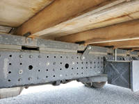 三菱ふそうキャンター平ボディ小型（2t・3t）[写真20]