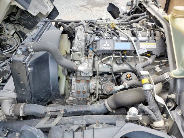 三菱ふそうキャンター平ボディ小型（2t・3t）[写真23]