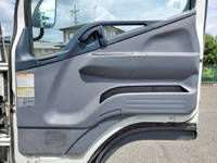 三菱ふそうキャンター平ボディ小型（2t・3t）[写真27]