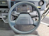 三菱ふそうキャンター平ボディ小型（2t・3t）[写真33]