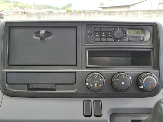 三菱ふそうキャンター平ボディ小型（2t・3t）[写真34]