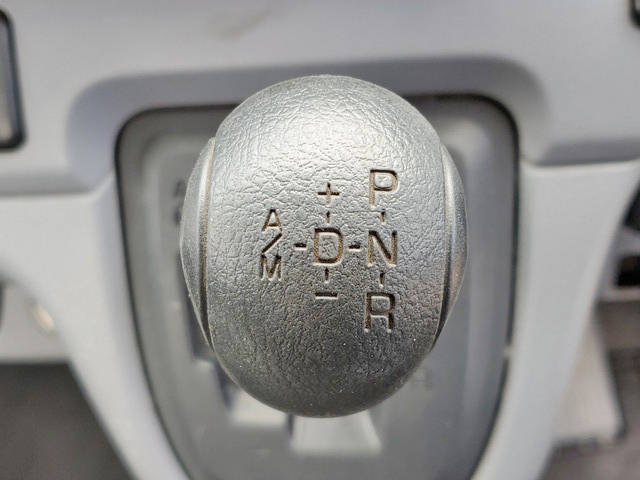 三菱ふそうキャンター平ボディ小型（2t・3t）[写真36]