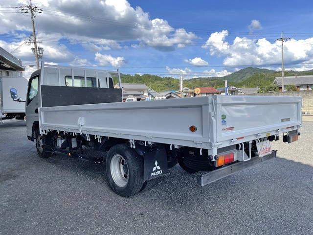 三菱ふそうキャンター平ボディ小型（2t・3t）[写真04]