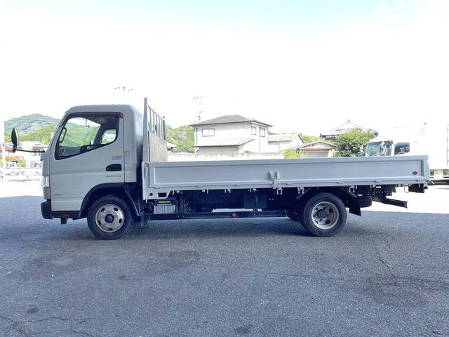 三菱ふそうキャンター平ボディ小型（2t・3t）[写真05]