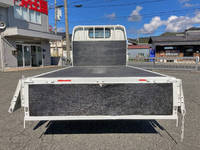 三菱ふそうキャンター平ボディ小型（2t・3t）[写真11]