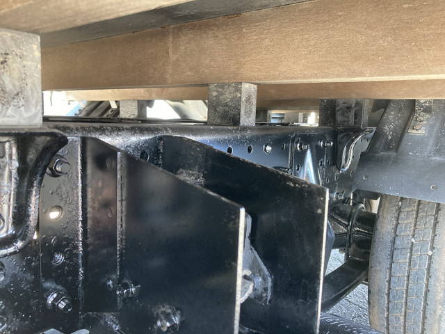 三菱ふそうキャンター平ボディ小型（2t・3t）[写真21]