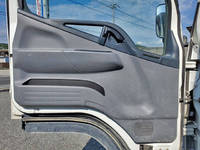 三菱ふそうキャンター平ボディ小型（2t・3t）[写真26]