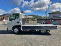 三菱ふそうキャンター平ボディ小型（2t・3t）[写真07]
