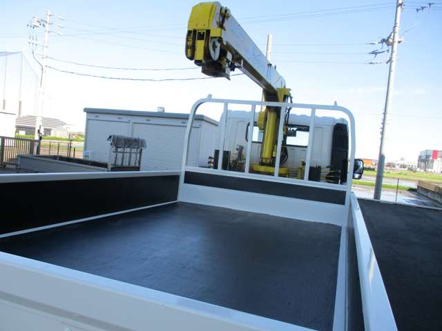 日野デュトロクレーン3段小型（2t・3t）[写真02]