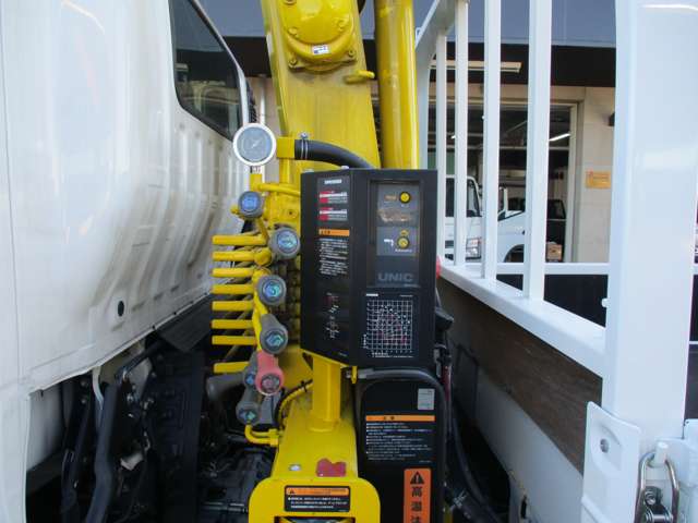 日野デュトロクレーン3段小型（2t・3t）[写真09]