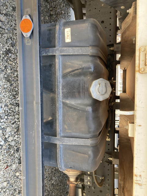 いすゞエルフ平ボディ小型（2t・3t）[写真16]