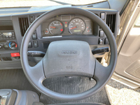 いすゞエルフ平ボディ小型（2t・3t）[写真32]