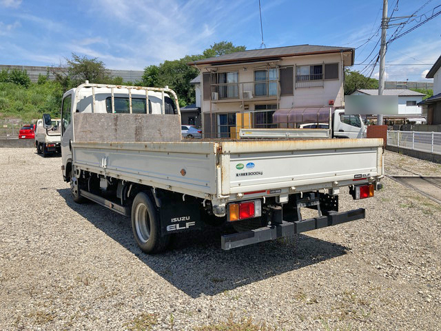 いすゞエルフ平ボディ小型（2t・3t）[写真04]