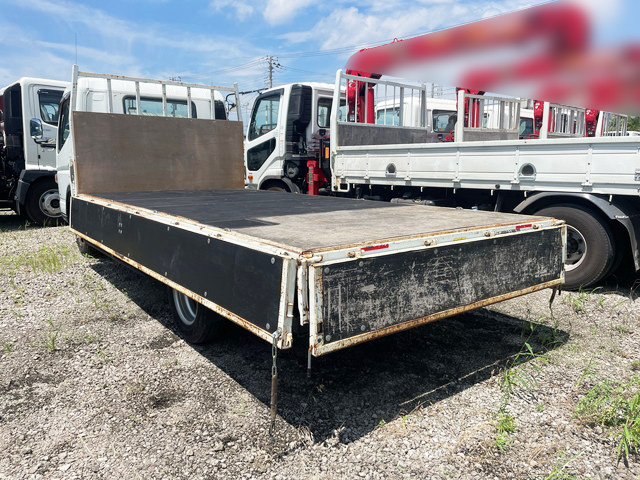 三菱ふそうキャンター平ボディ小型（2t・3t）[写真13]