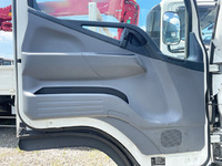 三菱ふそうキャンター平ボディ小型（2t・3t）[写真22]