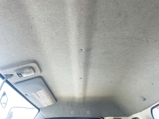 三菱ふそうキャンター平ボディ小型（2t・3t）[写真28]