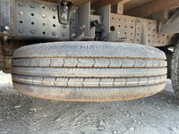 三菱ふそうキャンター平ボディ小型（2t・3t）[写真18]