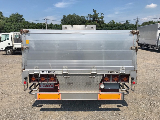 三菱ふそうファイターアルミブロック中型（4t）[写真09]