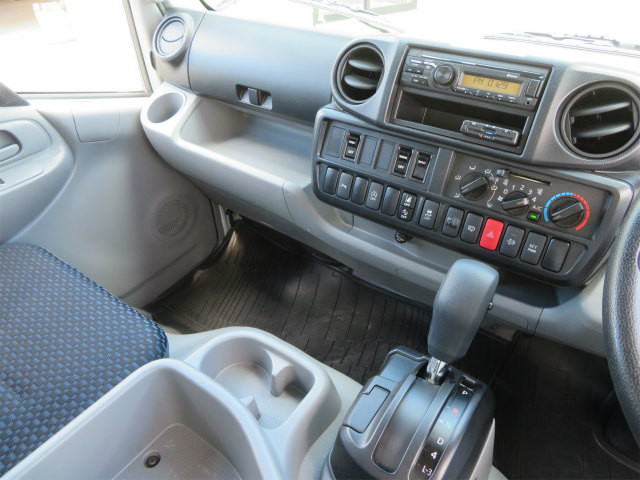 日野デュトロアルミバン小型（2t・3t）[写真14]