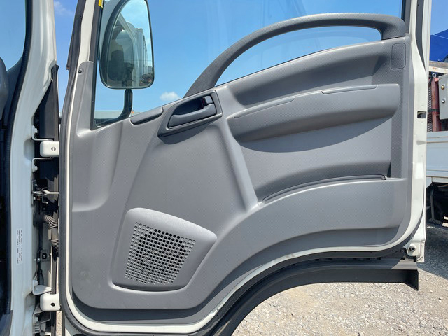 いすゞエルフ冷凍車（冷蔵車）小型（2t・3t）[写真29]